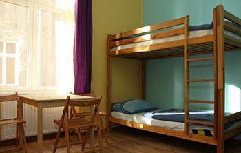 Old Town Luxe Retreat - King Bed - Steps To Main Square Apartamento *